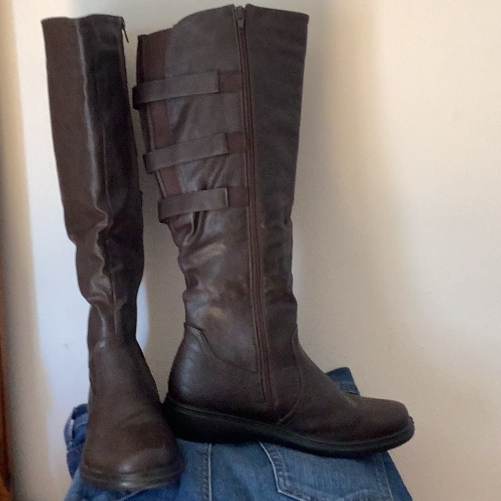 Easy Street Brown Winter & Rain Boots